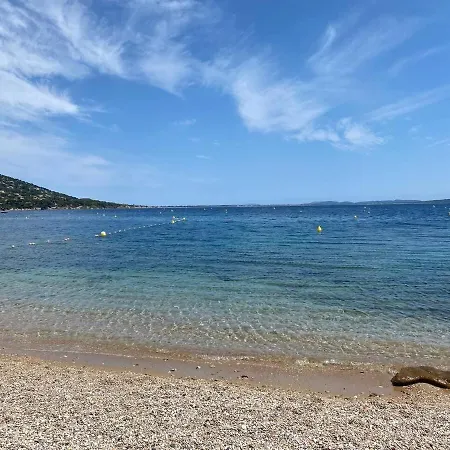 Διαμέρισμα Au Coeur Du Village Et Proche Bord De Carqueiranne